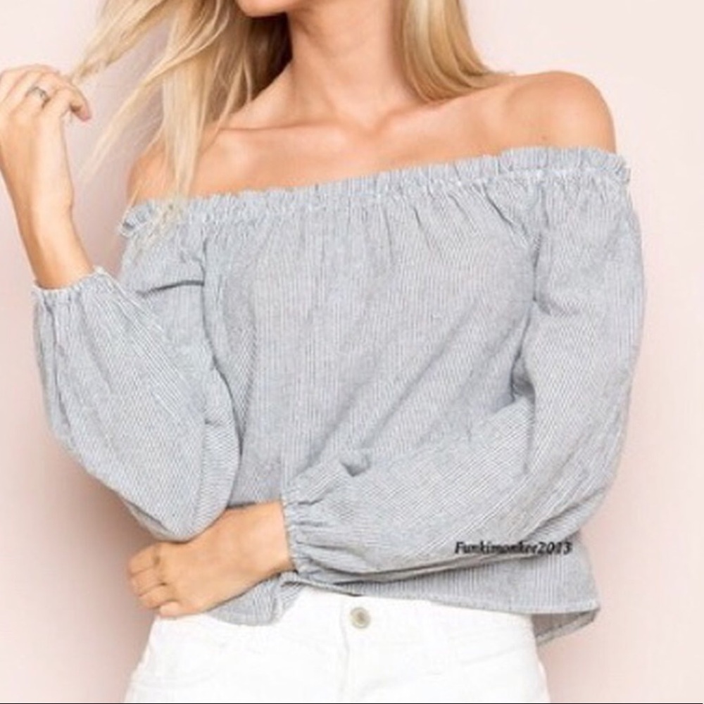 Off the shoulder long sleeve